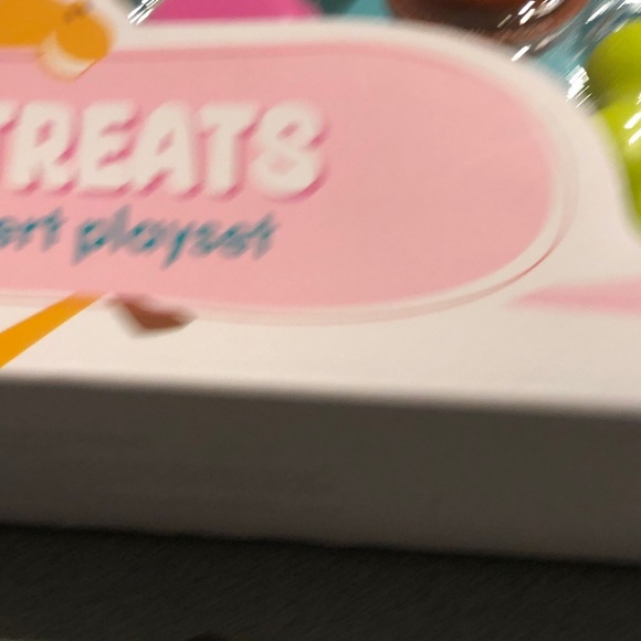 Geoffrey’s Toy Box Sweet Treats Dessert Playset - Picture 6 of 13